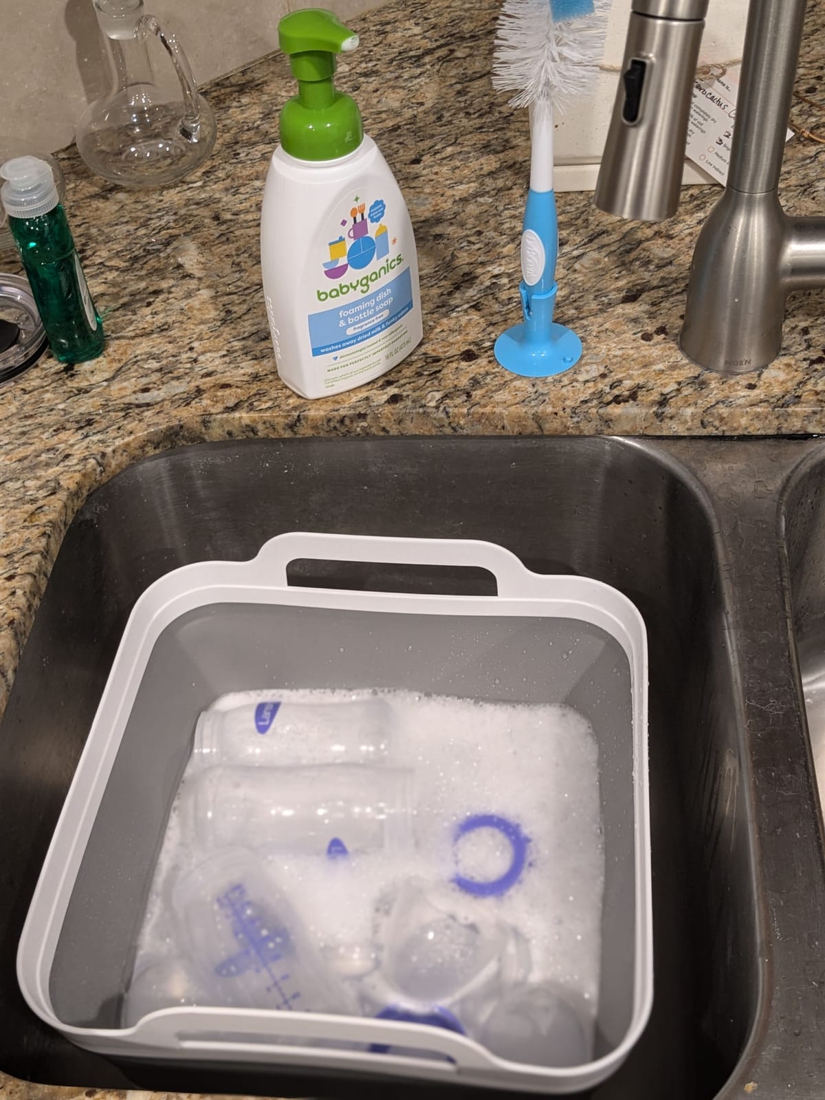 A New Mom's Guide to Bottle Cleaning